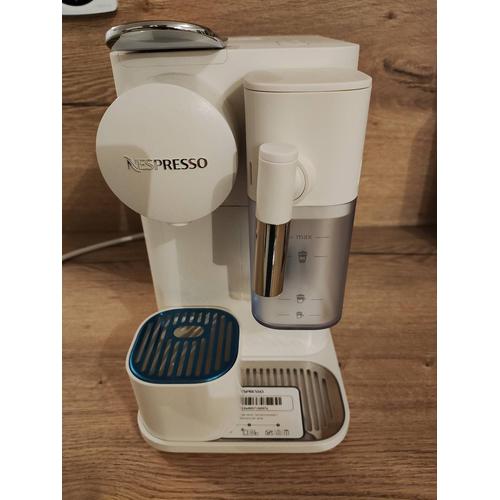 Vends Nespresso machine à café DELONGHI Lattissima EN510W