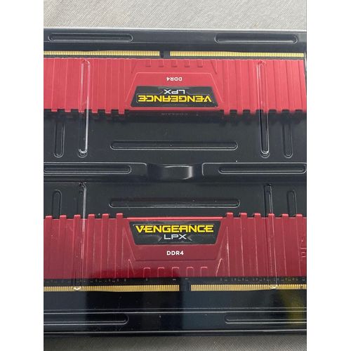 Barrette de ram ddr4 8 2 fois 4 gb 