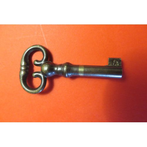 Ancienne Clé Tiroir Meuble M T 1 +