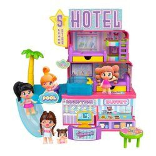 Célèbre Hôtel 5 Étoiles Avec 2 Figurines