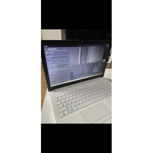 HP 15-db0xxx - 15.6" AMD A9-9425 - 3.1 Ghz - Ram 4 Go - DD 1 To - Blanc