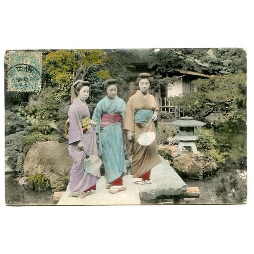 Carte Postale Ancienne - Trois Femmes Dans Un Jardin - Japon