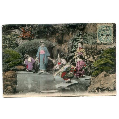 Carte Postale Ancienne - Femmes Au Bord D' Un Plan D' Eau - Japon