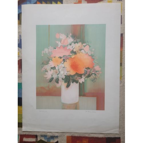 Lithographie De Marie-France Rey-Dosse : Des Fleurs Dans Un Vase. N° 21/250 Exemplaires. Format : 49 X 64 Cm.