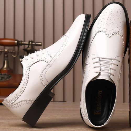 Chaussures Chaussures Provoqué De Nuit Sculptées De Style Britannique Pour Hommeschaussures En Cuir Vernichaussures D'affaires Décontractéesnouvelles Chaussures Lacets Formelles Brillantes