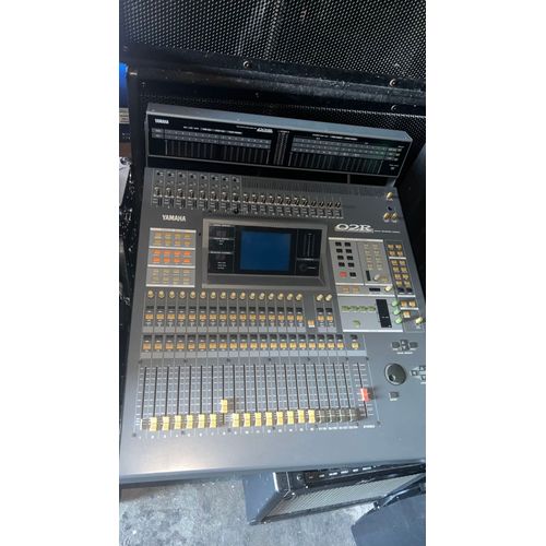 Yamaha 02r 
