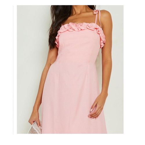 Robe Longue De Soirée Rose Satiné Fines Bretelles Bustier Fleurs Feminin Decolete Sexy Chic 38 Pink Tenue D Ceremonie Fete Evenement Cocktail Mariage Célébration Reunion Familiale Vetement Elegant