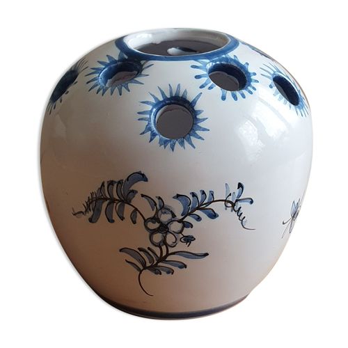 Vase pique fleurs Moustiers blanc