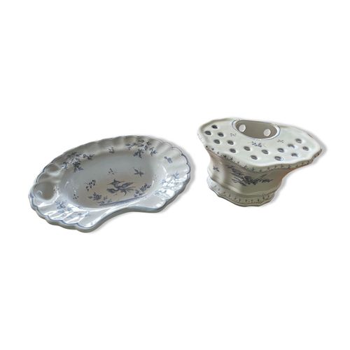 Plat a barbe et pique fleurs faence de Moustier blanc