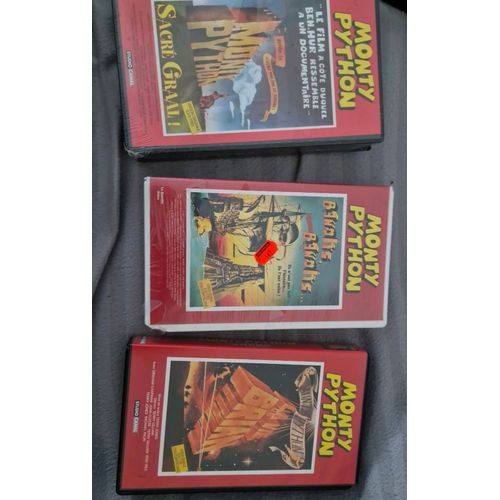 Monty Python Lot De Vhs : Bandits Bandits, Sacré Grain, La Vie De Brian