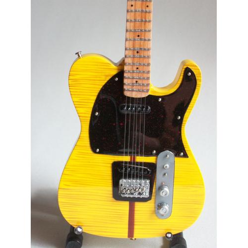 Guitare Miniature De Prince – Madcat Hohner Te