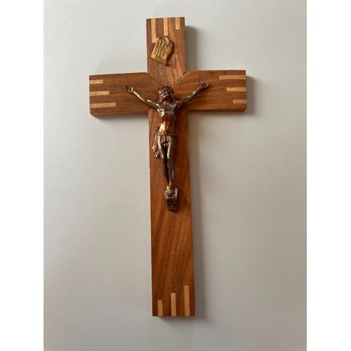 Crucifix INRI ancien
