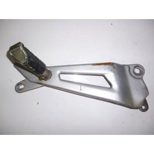 Platine De Repose Pied Passager Droit Origine Pour Moto Yamaha 125 Ybr 2005 5vl Occasion