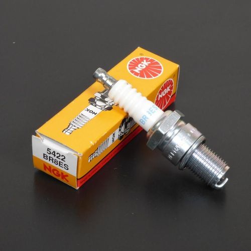 Bougie D'allumage Ngk Pour Moto Derbi 50 Senda Sm Drd Racing 2011 À 2016 Br8es Neuf