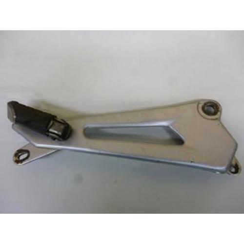 Platine De Repose Pied Passager Droit Origine Pour Moto Yamaha 125 Ybr 2005-2007 Occasion