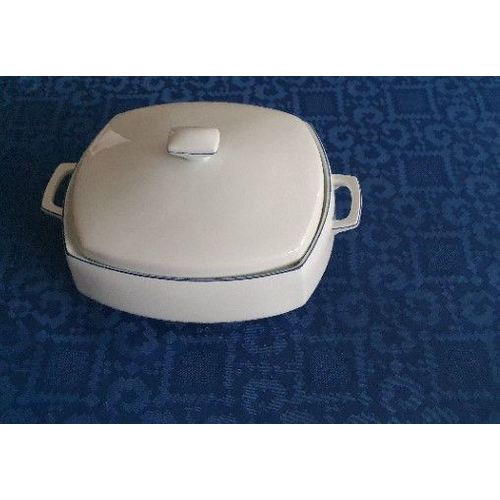 Très Belle Soupière En Porcelaine De Sologne