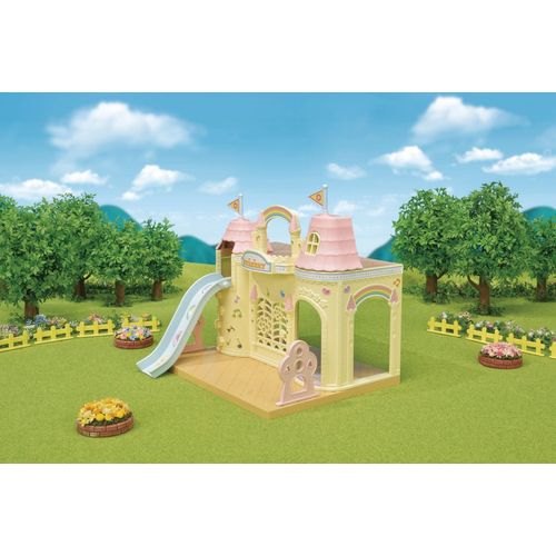 La Creche Et Le Jardin D'enfants La Crèche Des Bébés