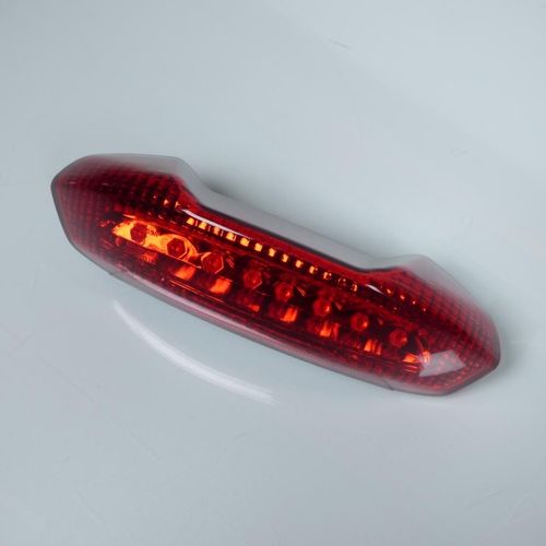 Feu Arrière One Pour Scooter Piaggio 50 Nrg Après 2005 8 Led 12v Rouge Neuf