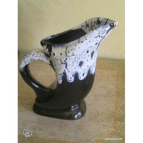 Vase noir et blanc en céramique numéroté (375) - hauteur : 17 cm
