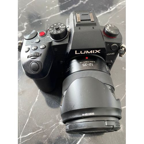 Panasonic Lumix GH6 25.2 mpix + Objectif Lumix GX Vario 12-35mm f/2.8 lI