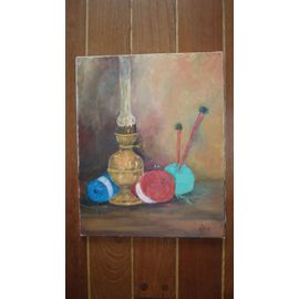Nature Morte Avec Des Pelotes De Laine Et Une Lampe À Huile.