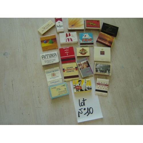 Lot N° 10 // Boites Ou Pochettes D'allumettes De France & D'ailleurs