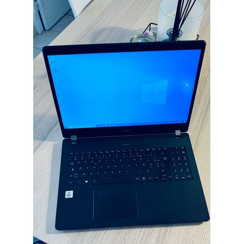 Acer TravelMate P2 P215-52 - 15.6" Intel Core i5 - Ram 8 Go - DD 256 Go