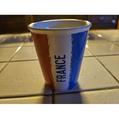 Verre En Porcelaine Equipe De France Drapeau Bleu Blanc Rouge Hauteur 8.5 Cm Diamètre 7 Cm