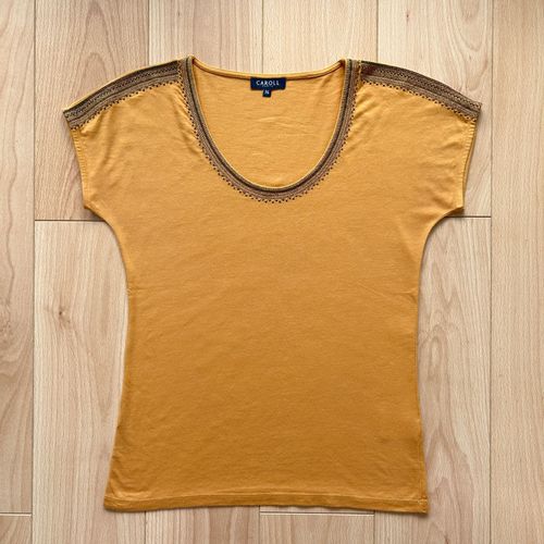 Tee-Shirt Caroll Jaune Au Col Brodé Taille 36