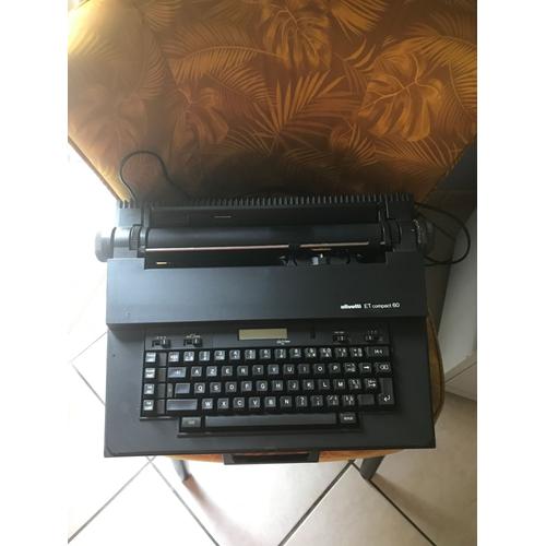 Vends Machine À Écrire Marque Olivetti Compact 60