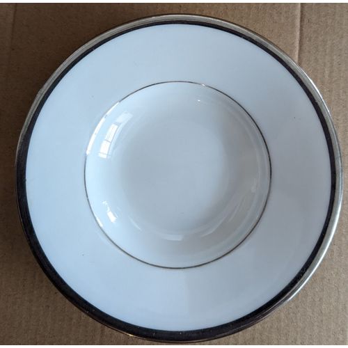 Sous Tasse En Porcelaine - Liseré Argenté / Philippe Deshoulières