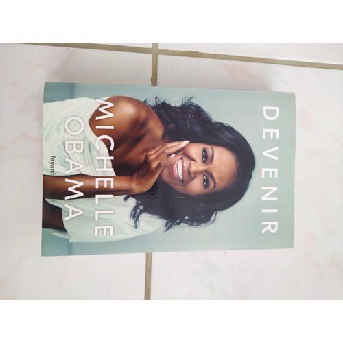 Livre "Devenir" De Michelle Obama En Grand Format