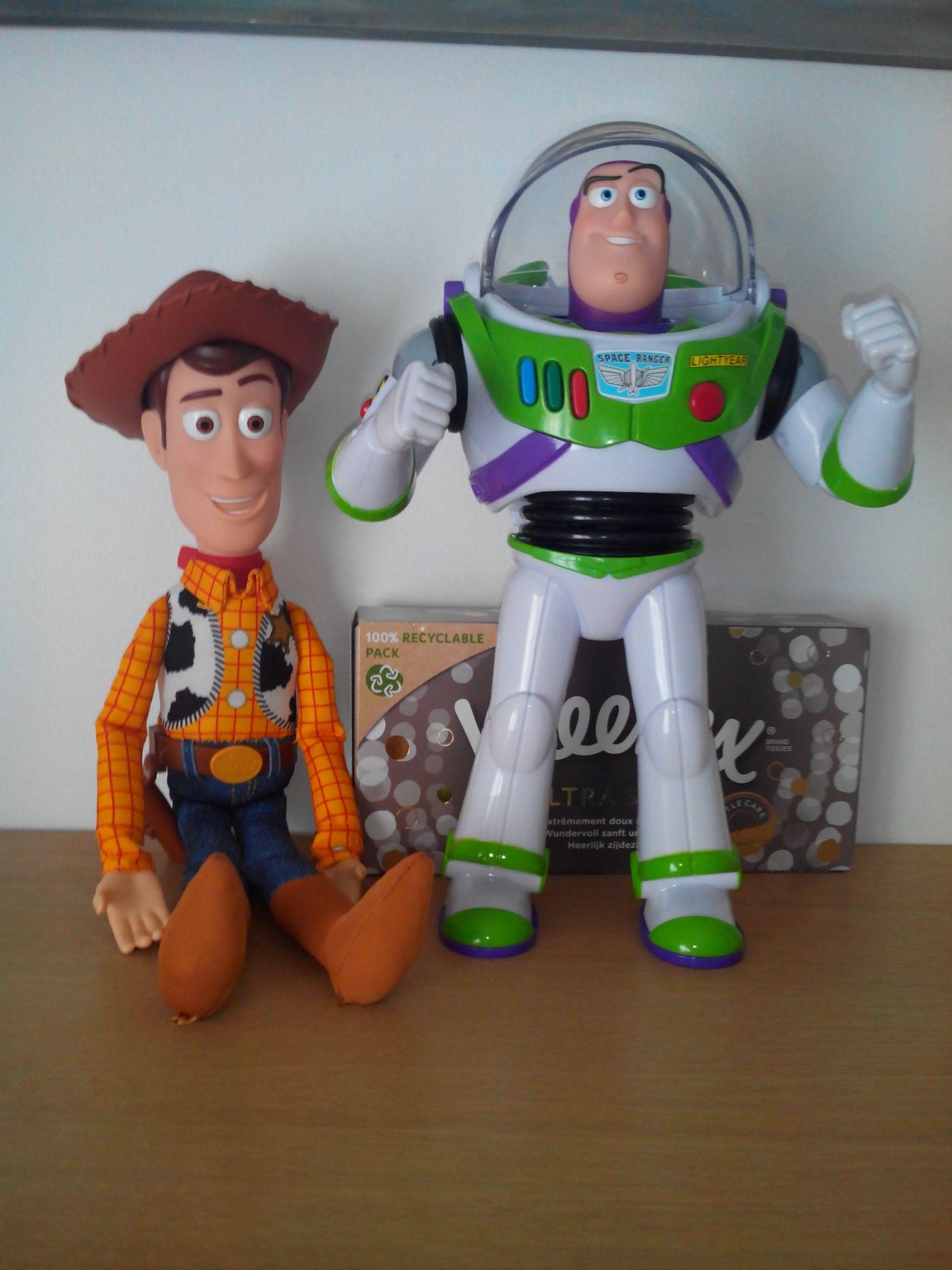 Histoire de jouets 4 - Woody parlant (18 cm)