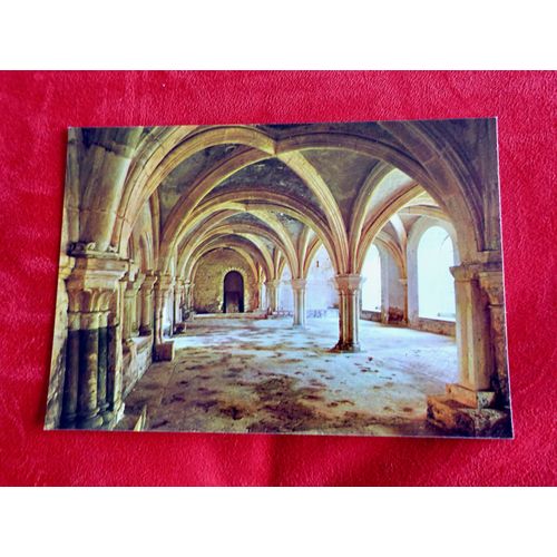 Carte Postale Abbaye De Fontenay (Xiiè Siècle). Abbaye Cistercienne Fondée Par Saint Bernard En 1118. Classée Monument Historique Et Patrimoine Mondial. La Salle Capitulaire