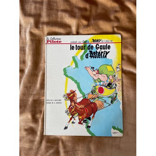 Astérix «  Le Tour De Gaule D'astérix » Édition Pilote  1965 C Réédité D'os Imprimé Dl 1* Trim.65