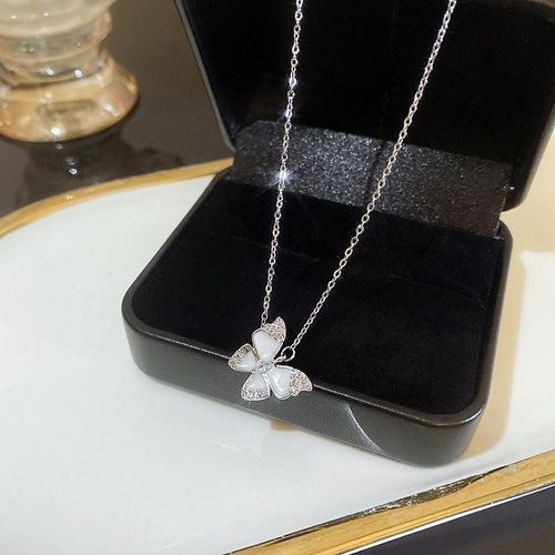 Coréen Argent Titane Acier Collier Filles Versatile Haut De Gamme Niche Perle Papillon Pendentif Clavicule Chaîne Bijoux-X1071 Argent
