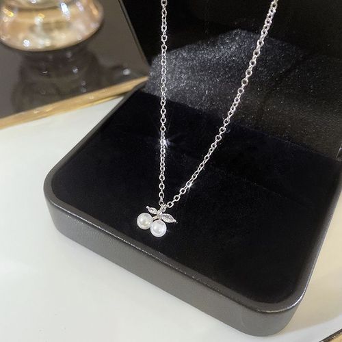 Coréen Argent Titane Acier Collier Filles Versatile Haut De Gamme Niche Perle Papillon Pendentif Clavicule Chaîne Bijoux-X954 Argent
