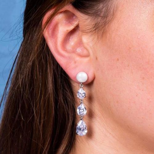 Boucles D'oreilles Cascade De Cristal Et Perle De Nacre