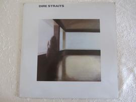 Dire Straits : Down To The Waterline - Water Of Love - Setting Me Up - Six Blade Knife - Southbound Again - Sultans Of Swing - In The Gallery - Wild West End - Lions