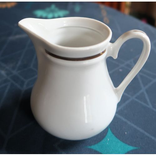 Pot À Lait-Crémier En Porcelaine