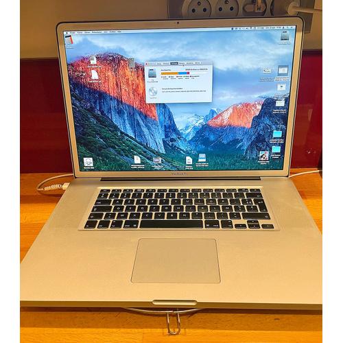 Apple MacBook Pro 2009 - 17" Intel Core 2 Duo - 2.8 Ghz - Ram 4 Go - SSD 1 To