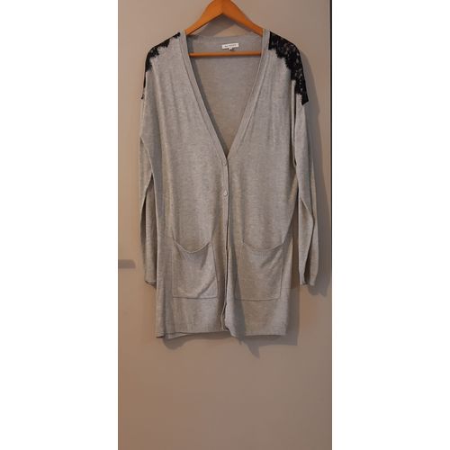 Gilet Boutonné Mi-Long Gris + Dentelle Noire Sur Épaules - Manches Longues - Col V Large - Poches - T.L - Marque Naf Naf - Be