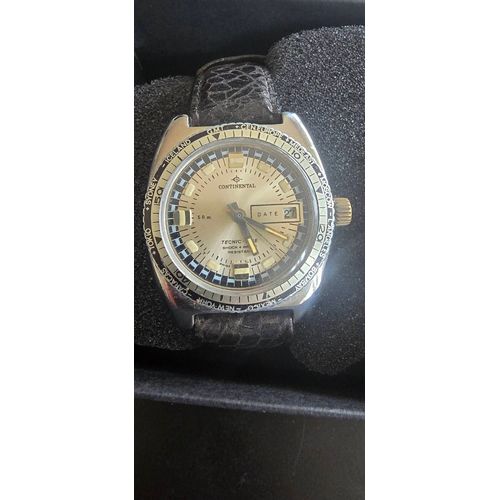 Montre Oméga Continental À Remontée Mecanique