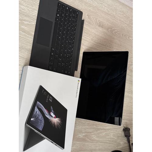 Microsoft surface Pro 2017 - 12.3" Intel Core i5 - Ram 4 Go - DD 128 Go