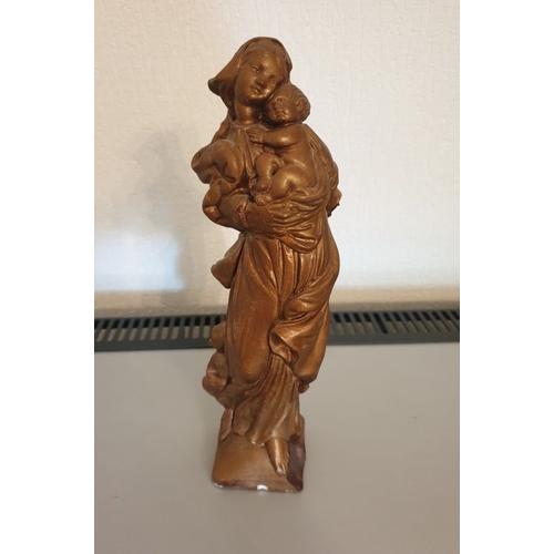 Statuette "La Mère et l'enfant" ou la "Vierge et l'Enfant Jésus" en plâtre aspect bois - H 23 cm