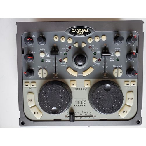 Table de Mixage DJ Console MK2 Hercules Compatible PC/Mac Connexion USB 2.0