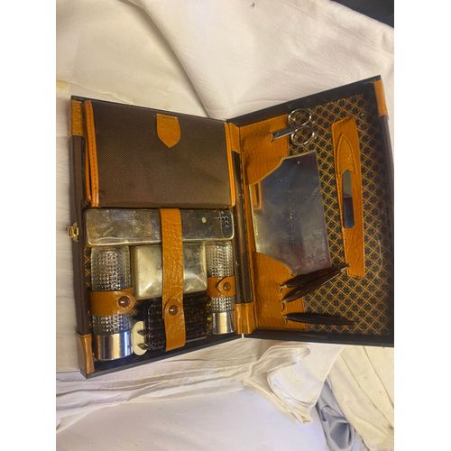 Trousse Toilette Ancienne Vintage