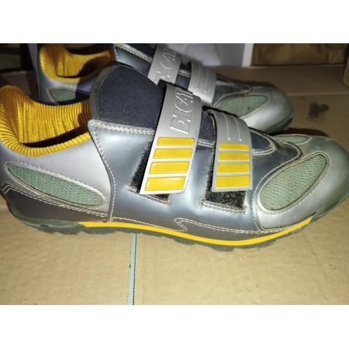 Chaussures Vtt Pointure 41 Decathlon Jaune Et Gris Avec Un Jeu De Cale De Rechange.