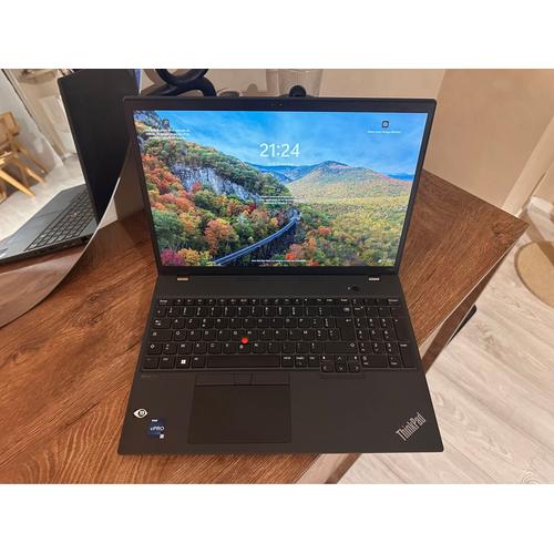 Lenovo ThinkPad P16s Gen 1 21BU - 16" Intel Core i7-1270P - 2.2 Ghz - Ram 32 Go - SSD 512 Go