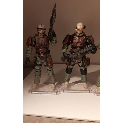 2 Figurines Halo Wars 1/18e Avec Armes Et Accessoires...Bon Etat
